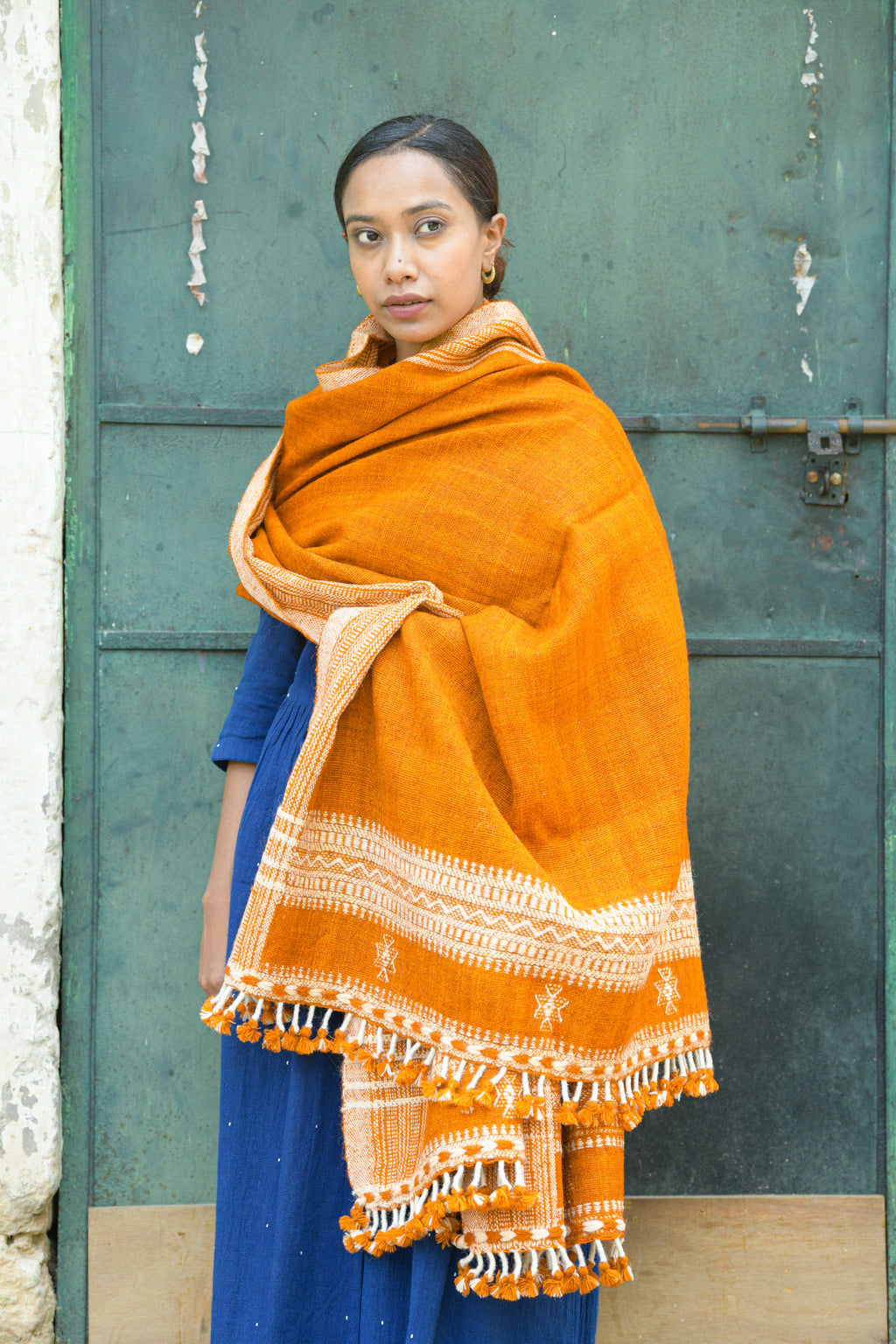 The Handwoven Dream | Raw Wool Shawl – Handspun & Handwoven